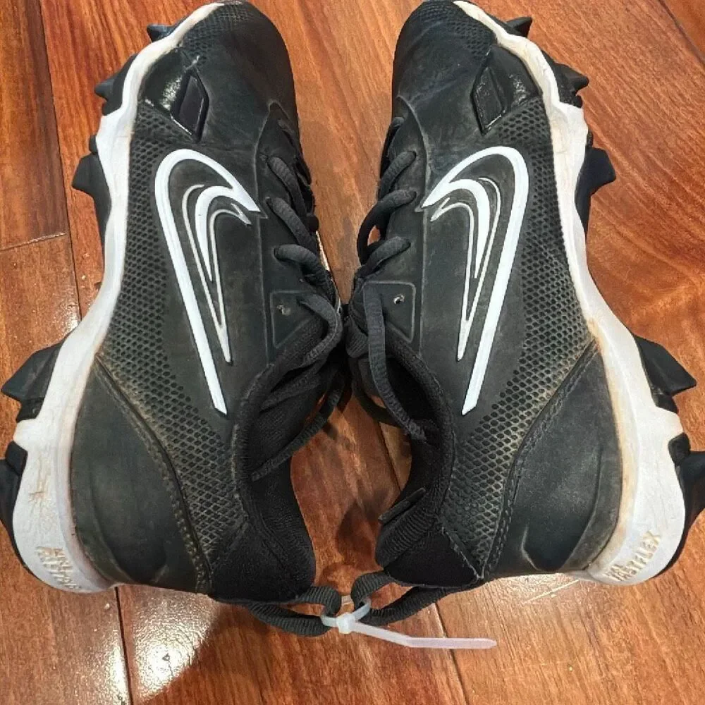Nike Alpha Menace Football Cleats Black White Youth Size 4Y Molded Traction Shoe